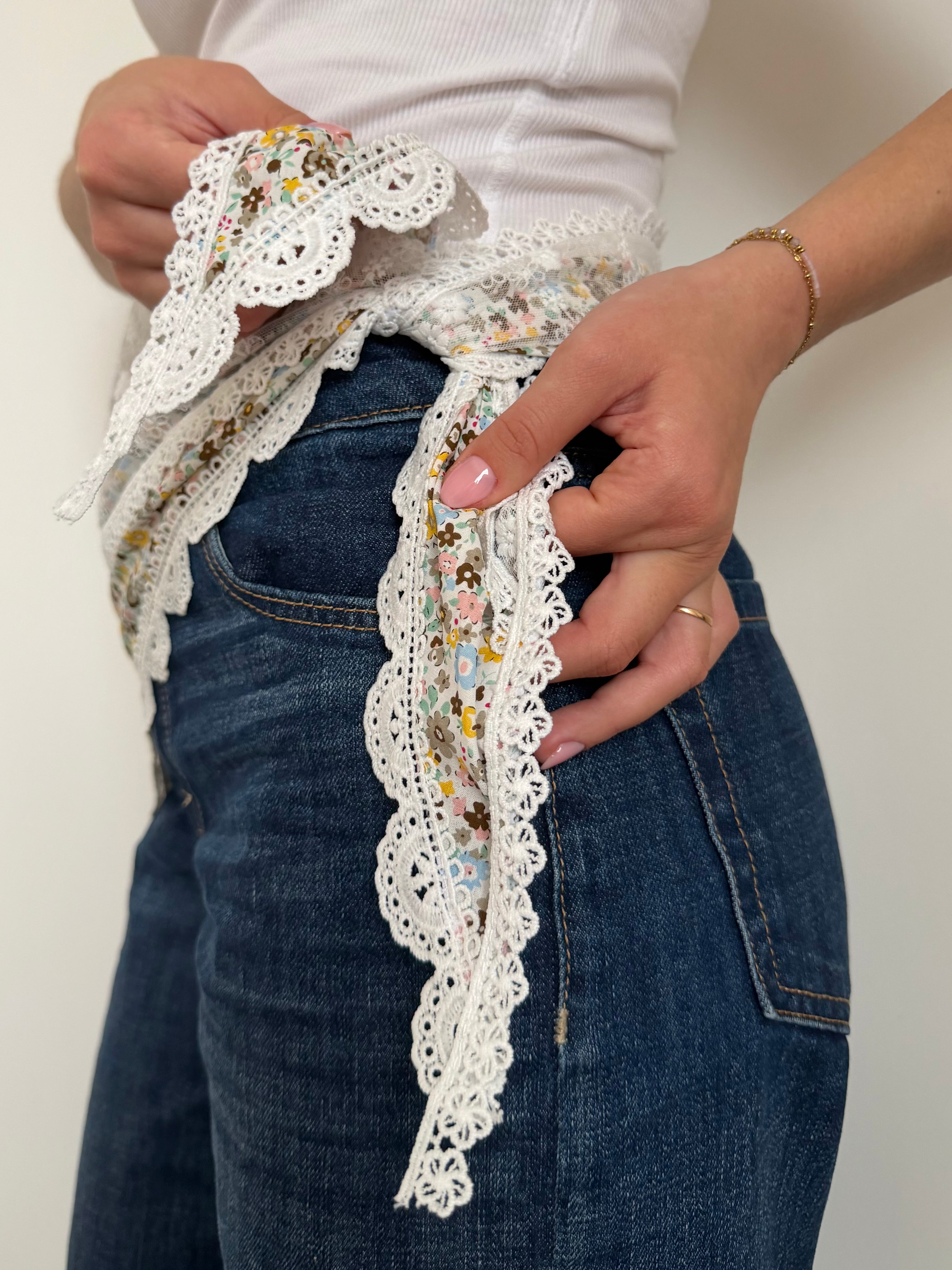 Foulard triangle crochet