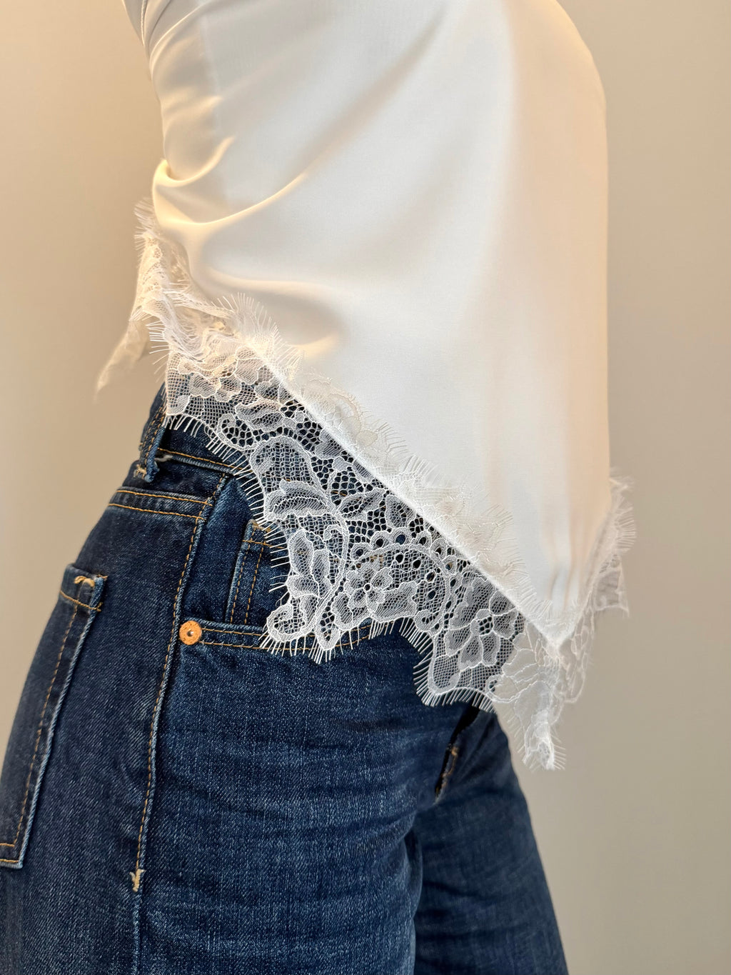 Foulard triangle dentelle