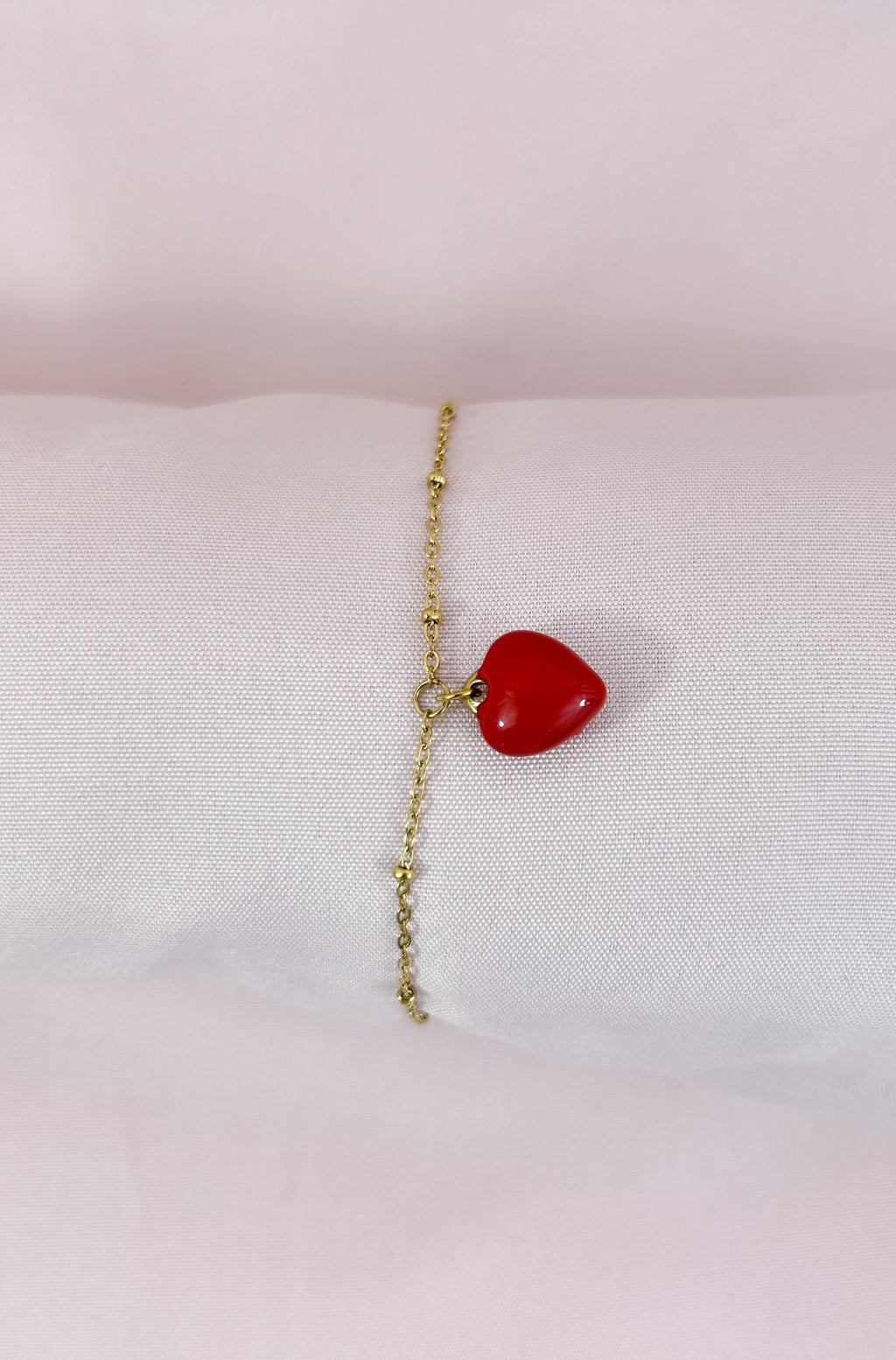 Bracelet fin coeur rouge