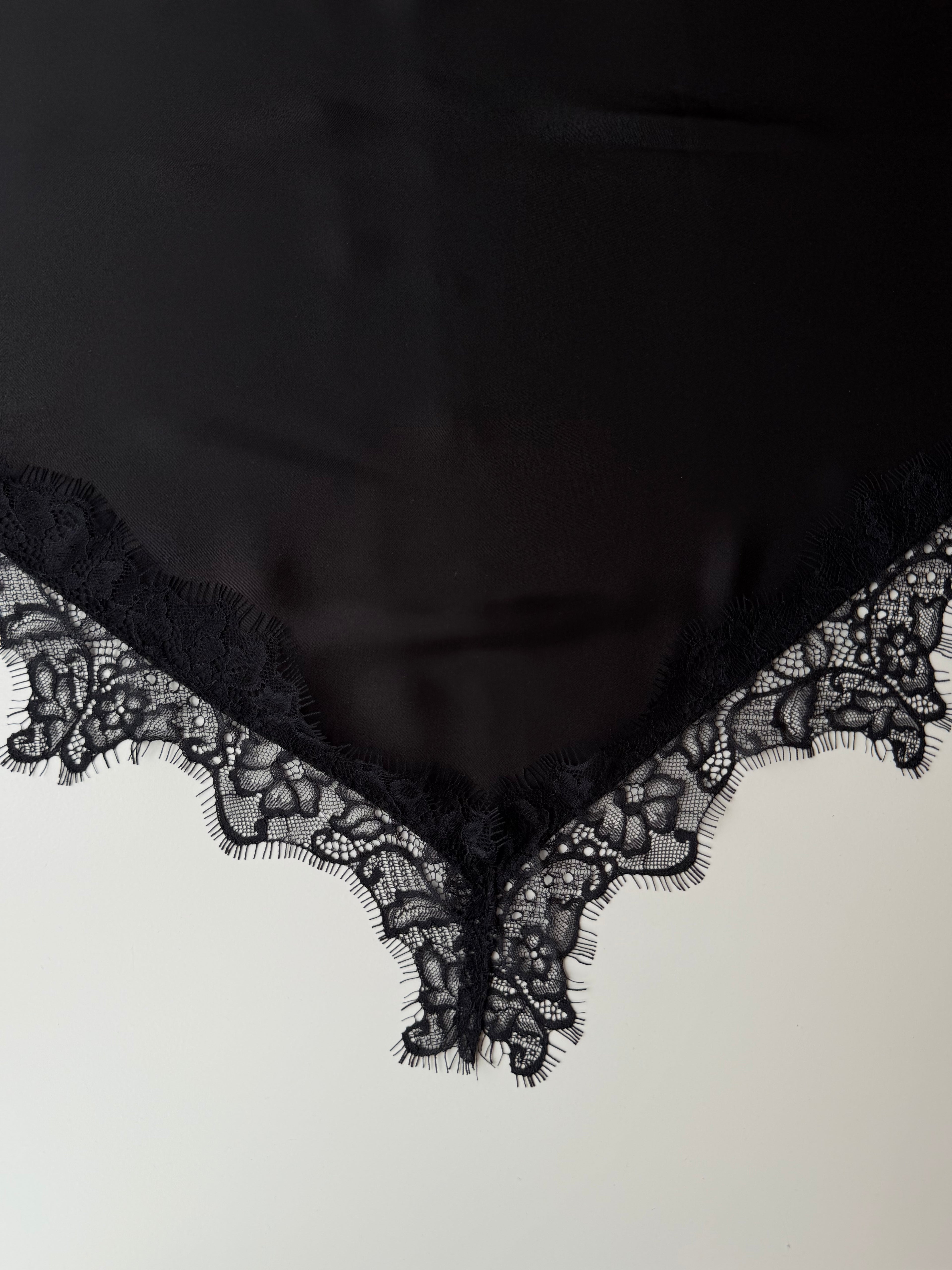 Foulard triangle dentelle