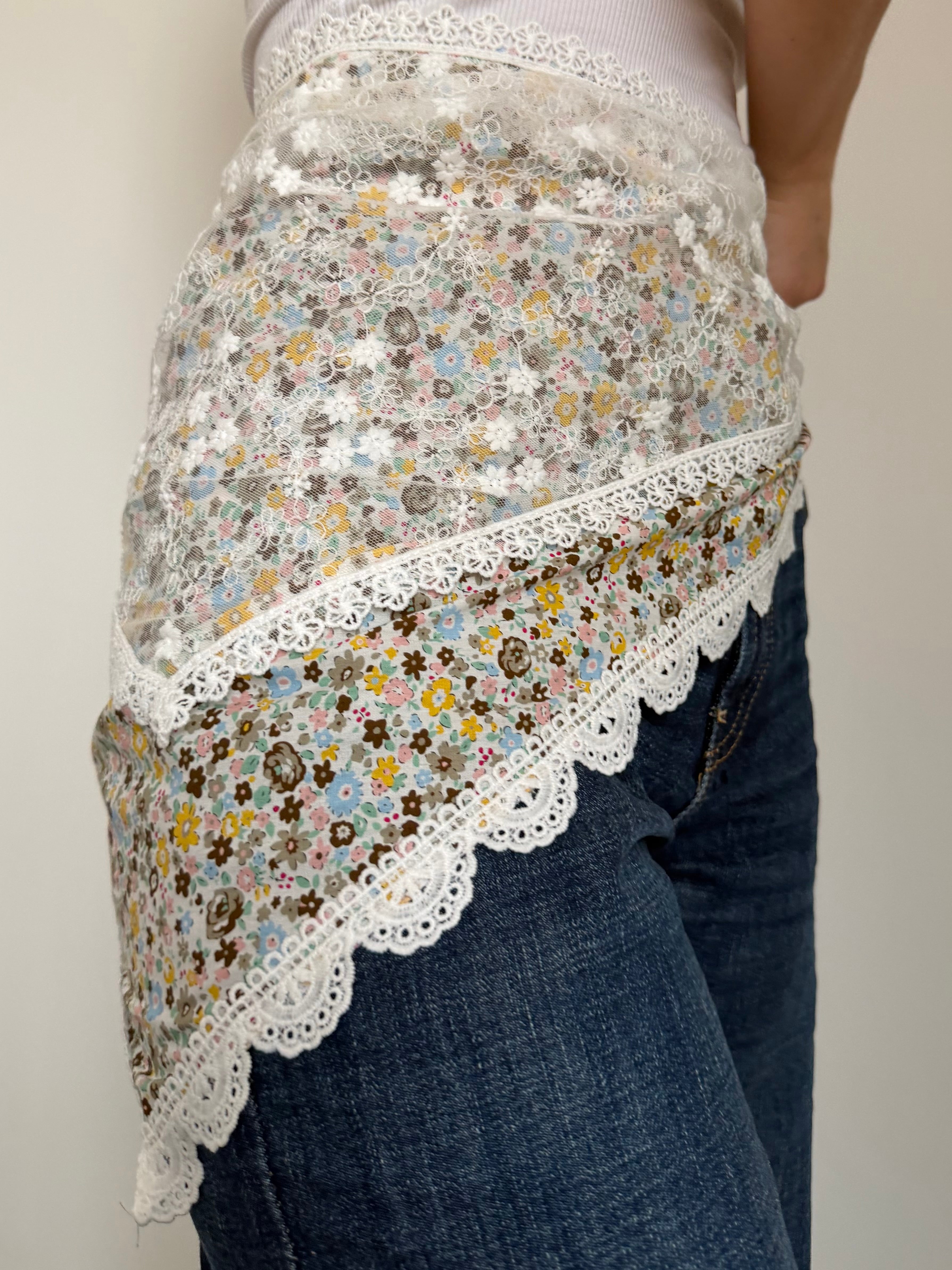 Foulard triangle crochet