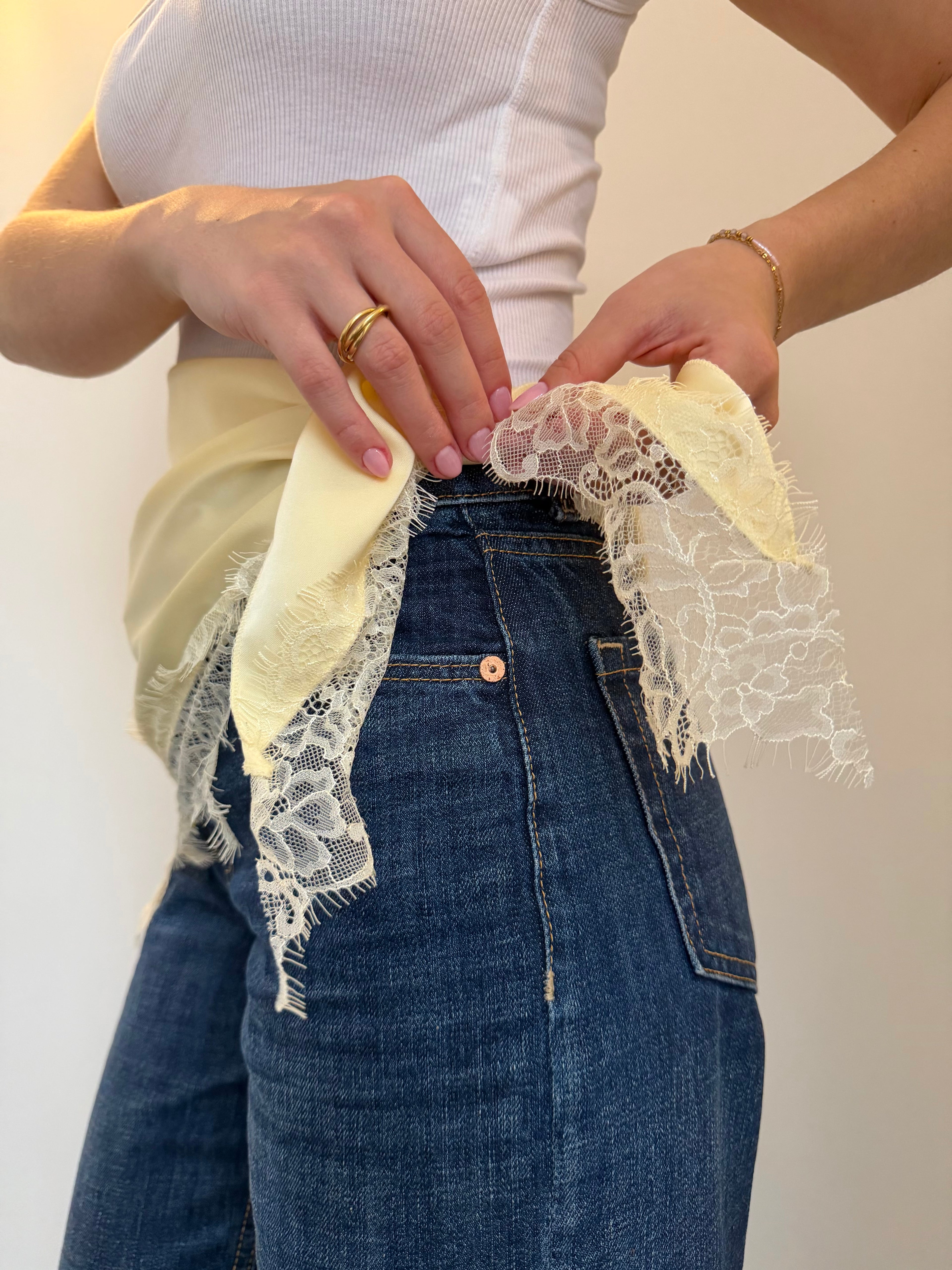 Foulard triangle dentelle