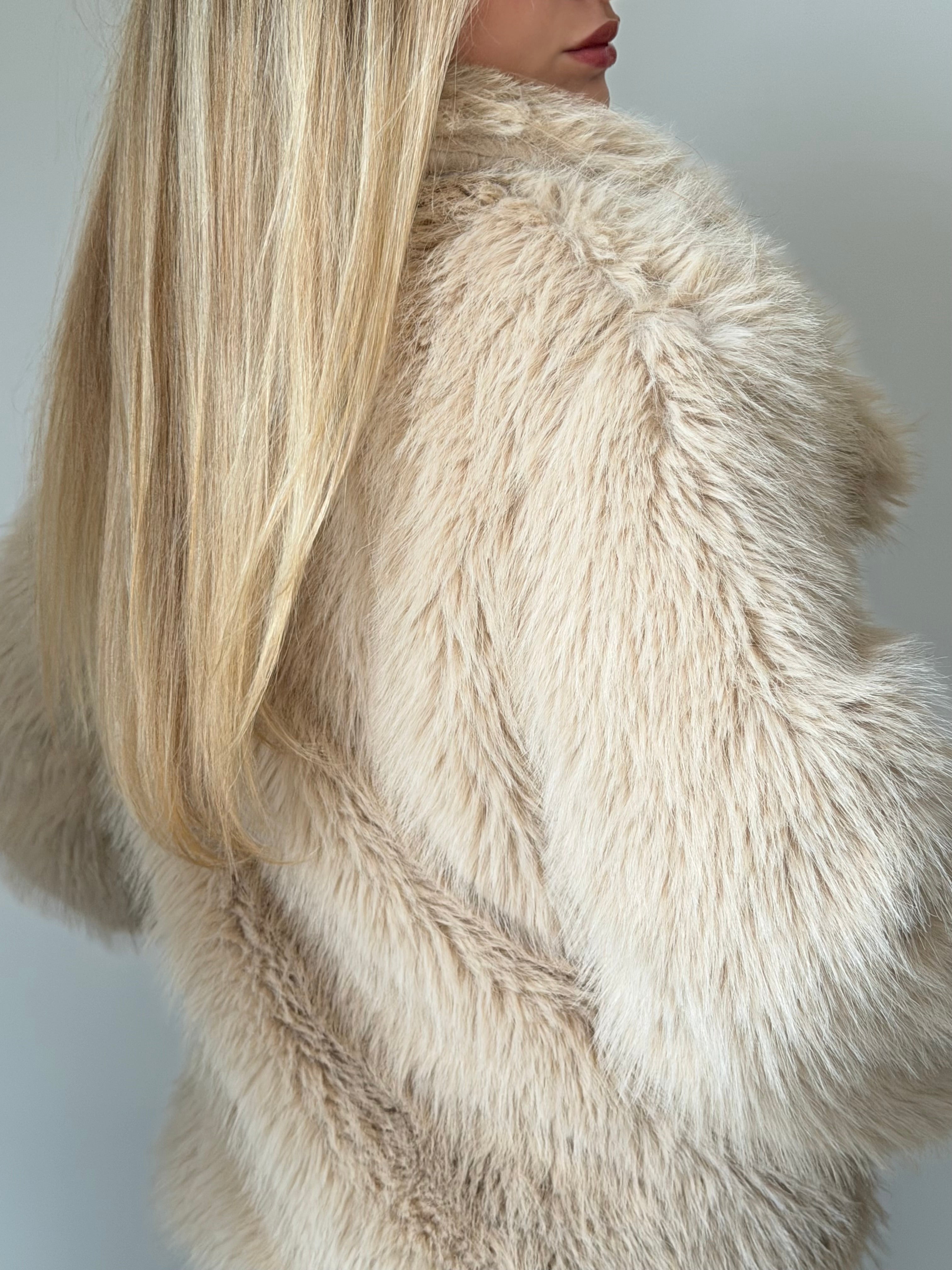 Veste effet fourrure beige