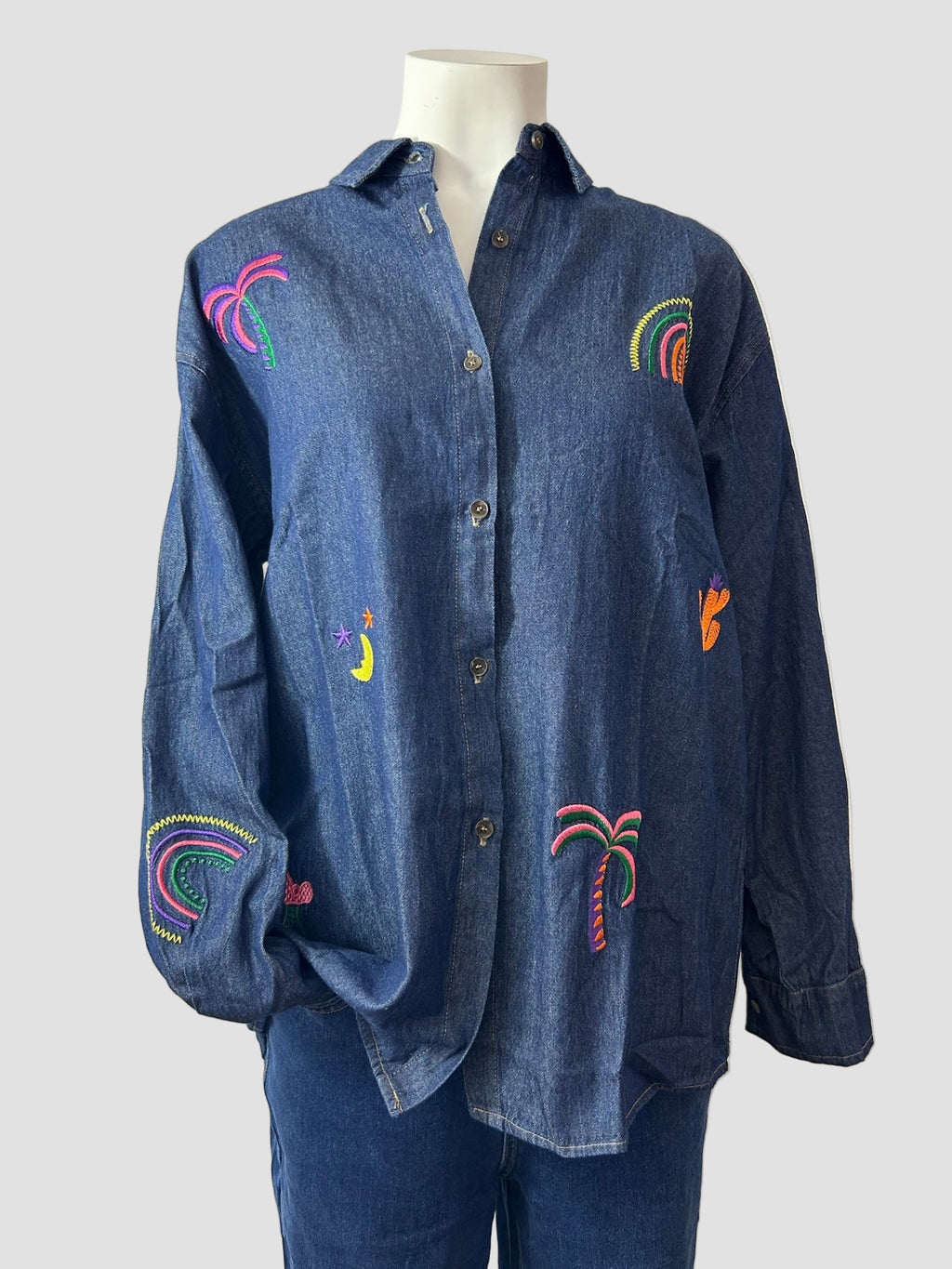 Chemise en jean à motifs