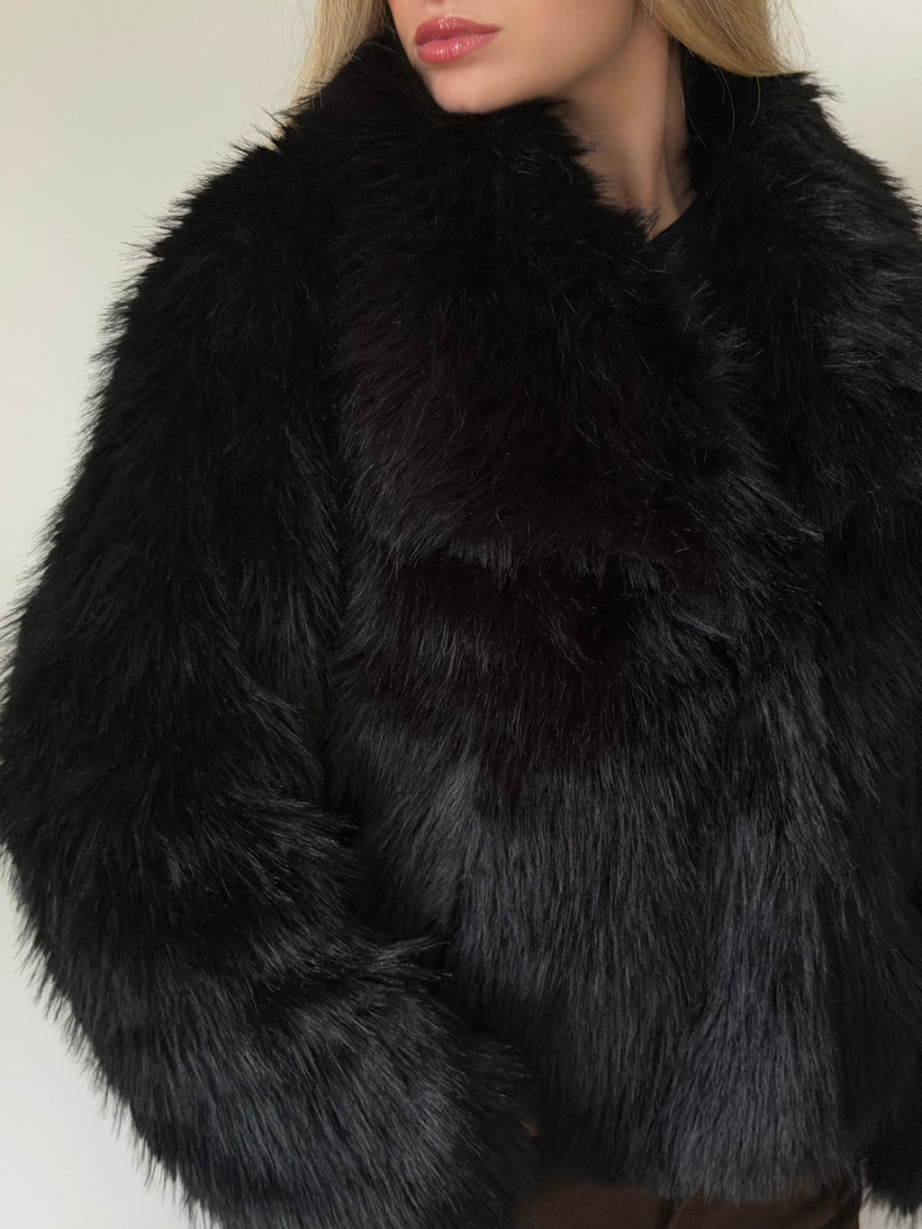 Veste effet fourrure noire