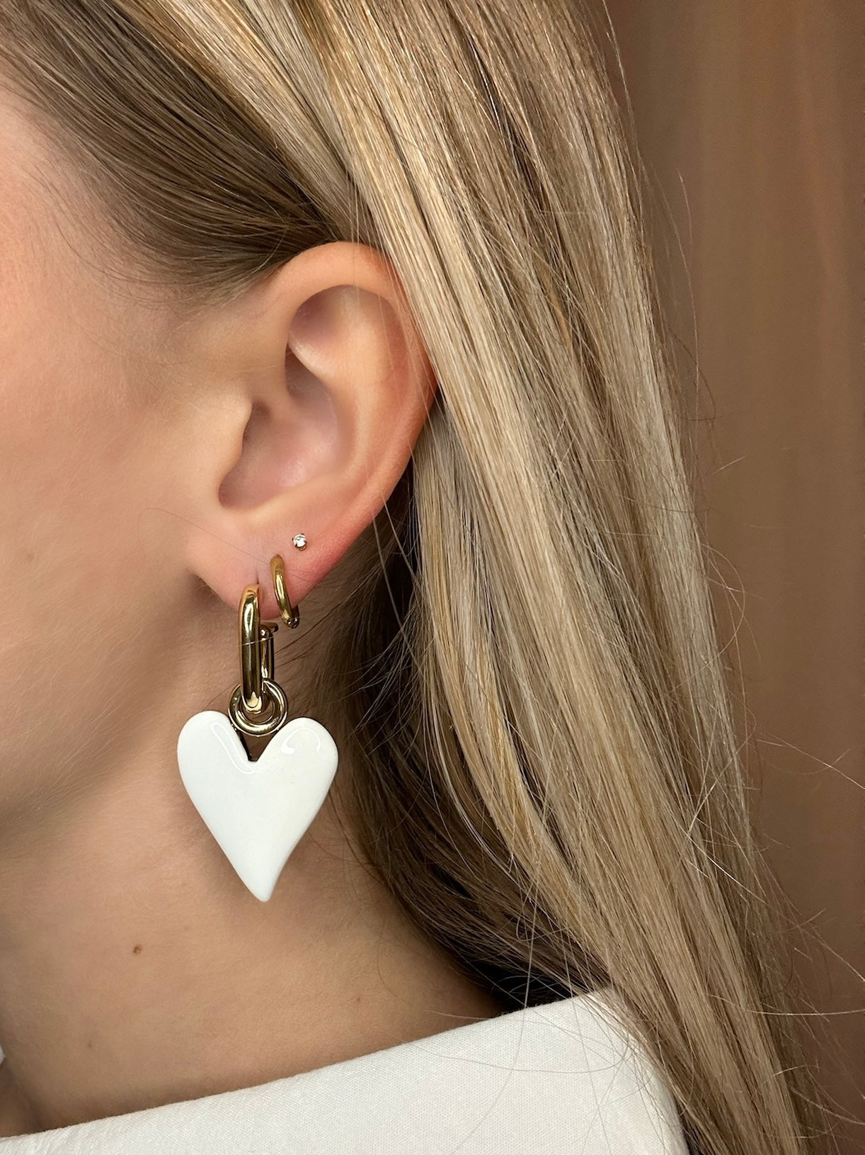 Boucles d'oreilles blanches coeur