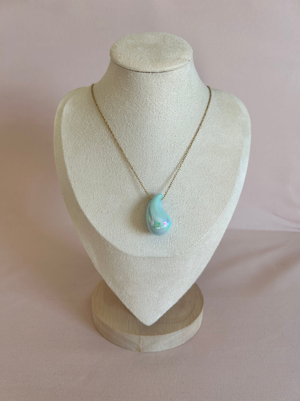 Collier goutte