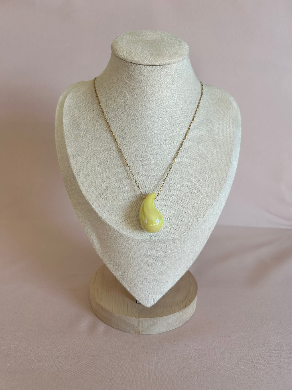 Collier goutte