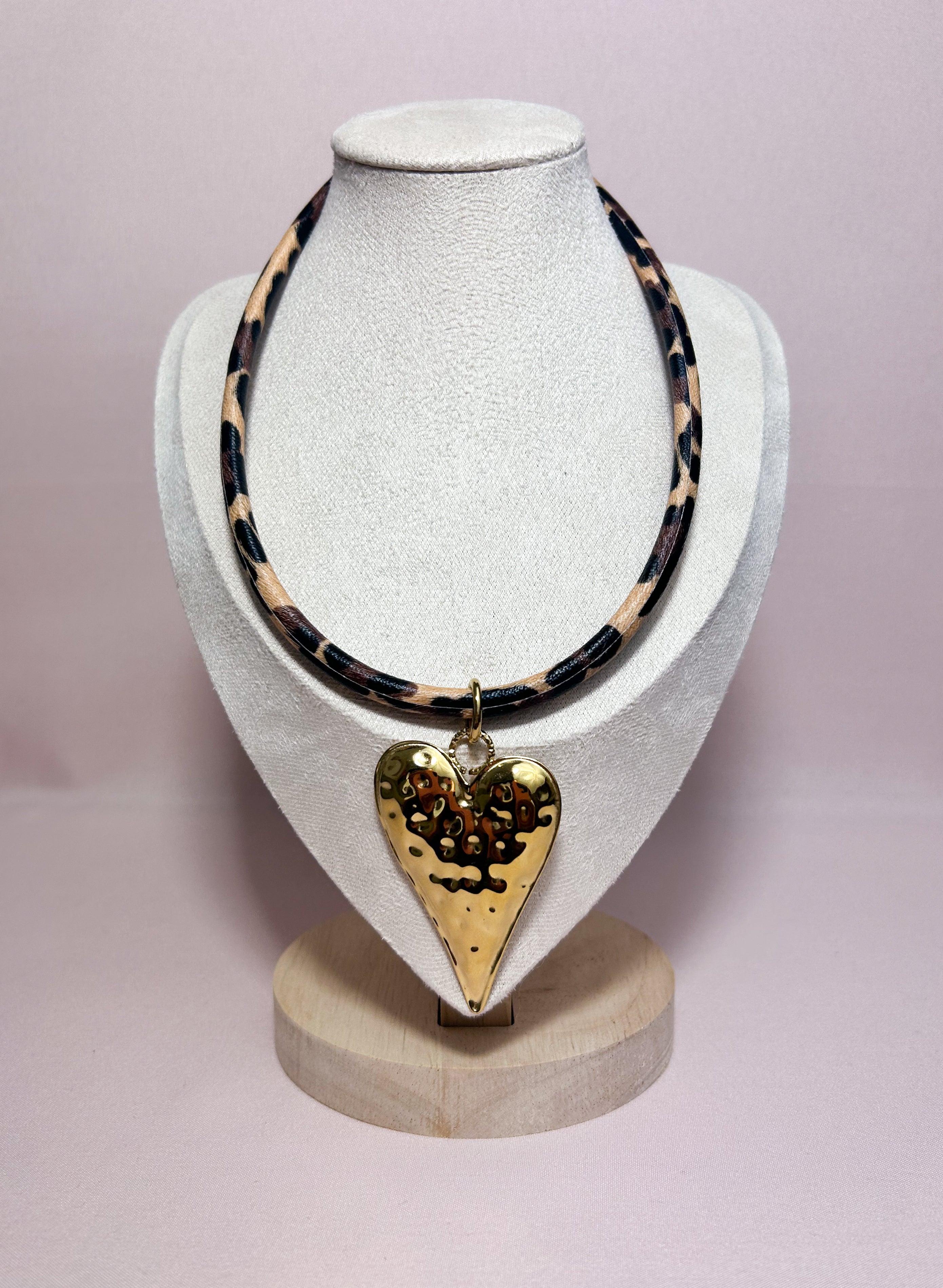 Collier coeur léopard