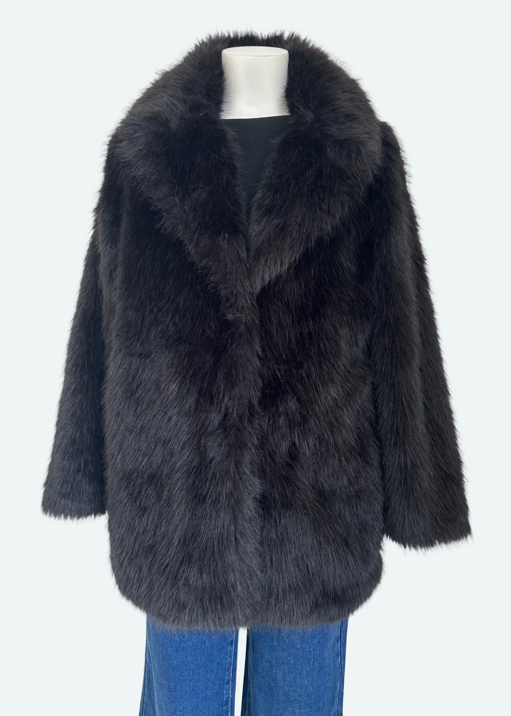 Manteau effet fourrure noir